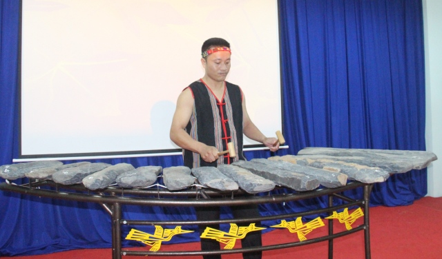 Đàn đá Lộc Hoà